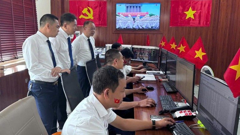 Học và làm theo tư tưởng, đạo đức, phong cách Hồ Chí Minh là việc làm thường xuyên, liên tục ở Công ty Điện lực Lai Châu.