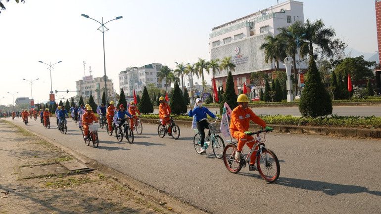 Hưởng ứng các phong trào các hoạt động thi đua học tập và làm theo Bác. img-6054-3035.jpg